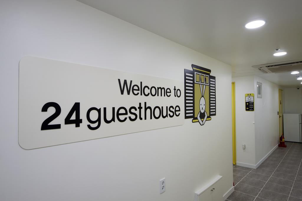 24 Guesthouse Myeongdong Town Seoul Exterior photo