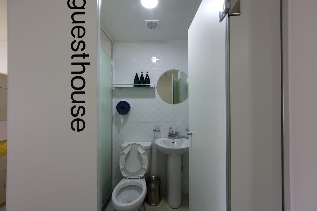 24 Guesthouse Myeongdong Town Seoul Room photo